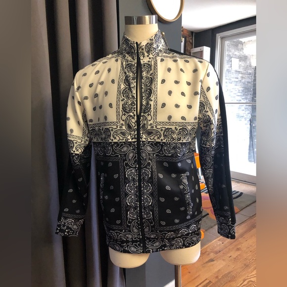 Rebel Minds Forever 21 Cream & Black paisley bandana print Large track jacket - Picture 3 of 8